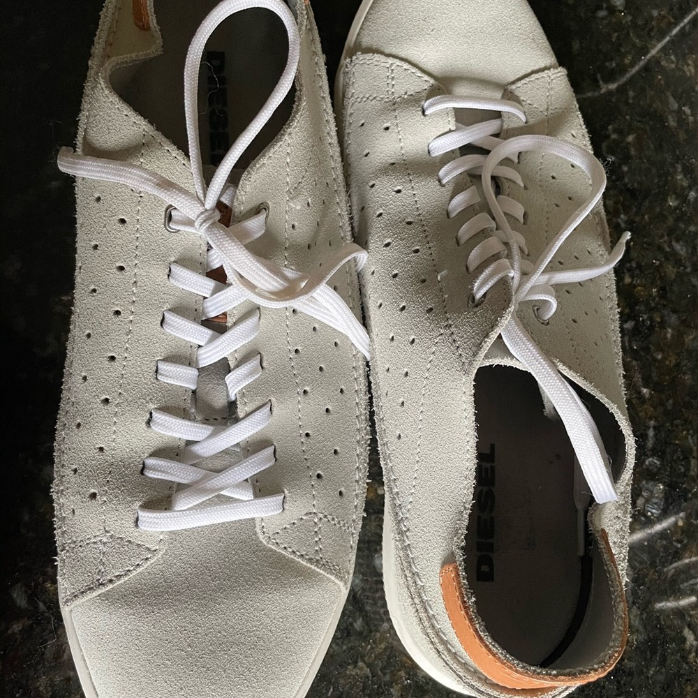 Diesel Sneakers (42)